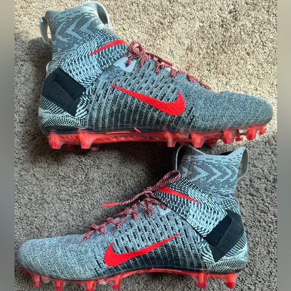 Nike Alpha Menace Elite 2 'Grey Bright Crimson' - Picture 2 of 6